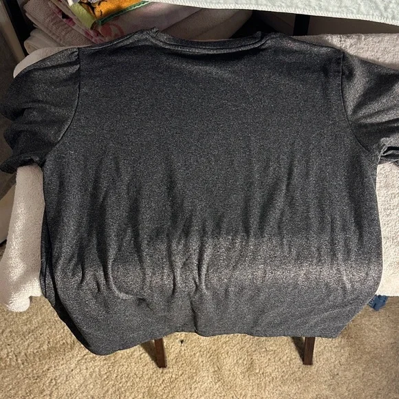 SHEIN Dark Gray Graphic Tee - Picture 4 of 5